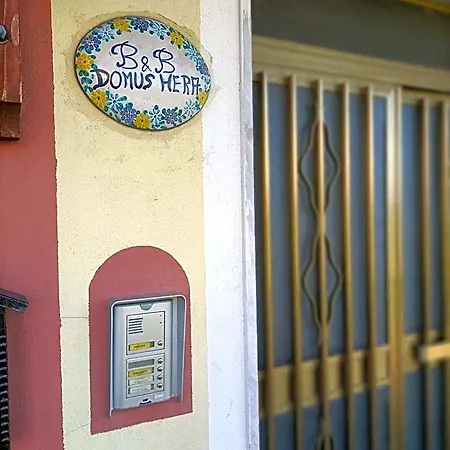 Domus Hera Bed & Breakfast 4*